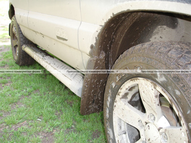 Брызговики передние расширенные B@3 2123 "Chevrolet Niv@" до 2009 г. (2 шт.) купить недорого с доставкой в Бердск