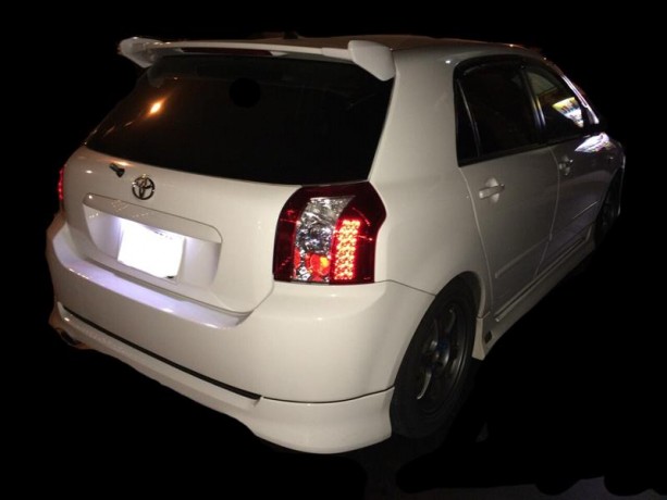 Накладки-уши на спойлер "C-One" Toyota Corolla Runx / Allex купить недорого с доставкой в Бердск