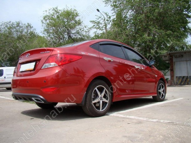 Диффузор заднего бампера var №2 (текстурный пластик) для Hyundai Solaris (2010-2013) купить недорого с доставкой в Бердск