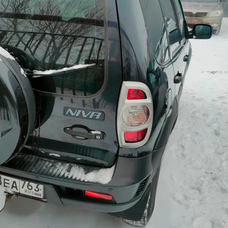 Накладки задних фонарей для Chevrolet Niv@ нового образца "Бертони" (квадратные) купить недорого с доставкой в Бердск