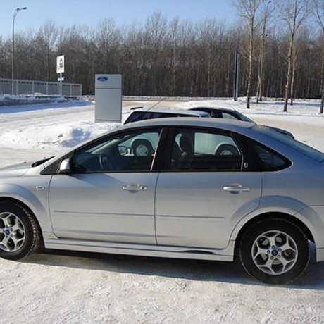 Накладки на пороги "FT" для Ford Focus 2 (седан, хетчбэк 5-дв.)(2004-2011) купить недорого с доставкой в Бердск